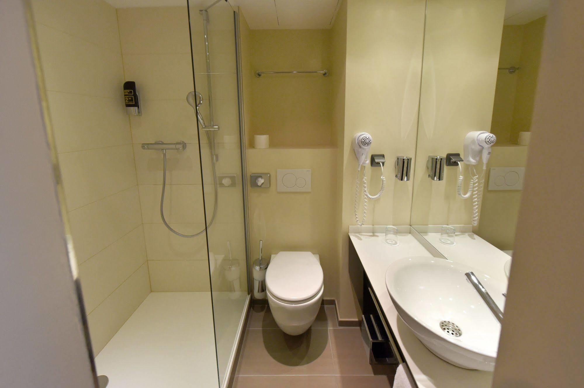 קרלסרוהה Zi Hotel מראה חיצוני תמונה
